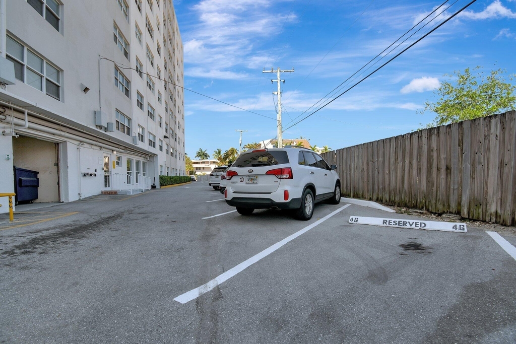 2555 Ne 11th Street - Photo 34