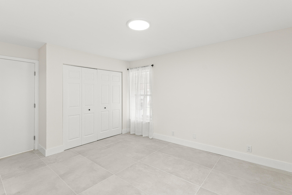 733 Nantucket Circle - Photo 14