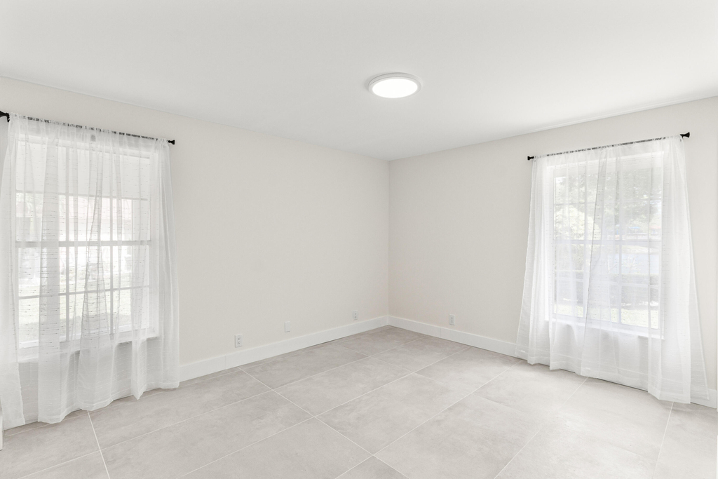 733 Nantucket Circle - Photo 13