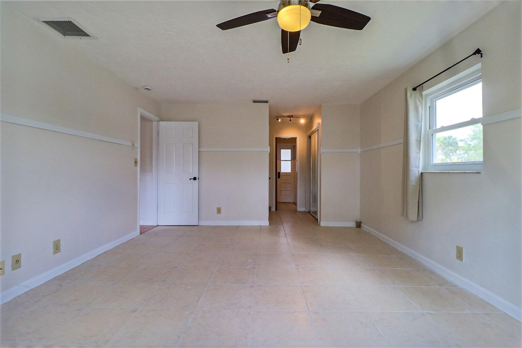 1329 Nw 84th Drive Nw - Photo 5
