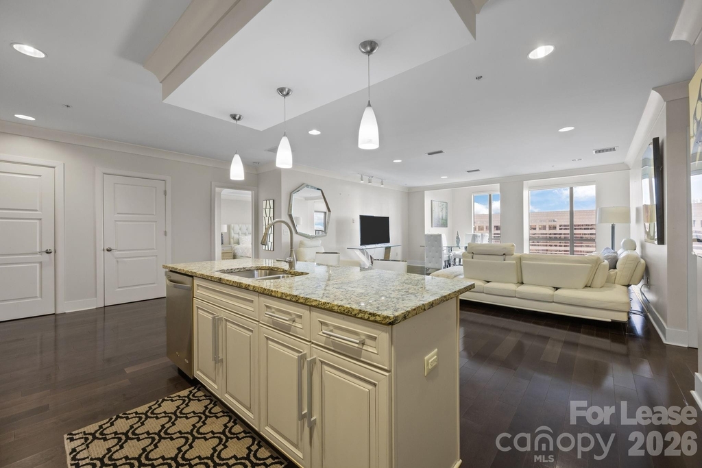 222 S Caldwell Street - Photo 5