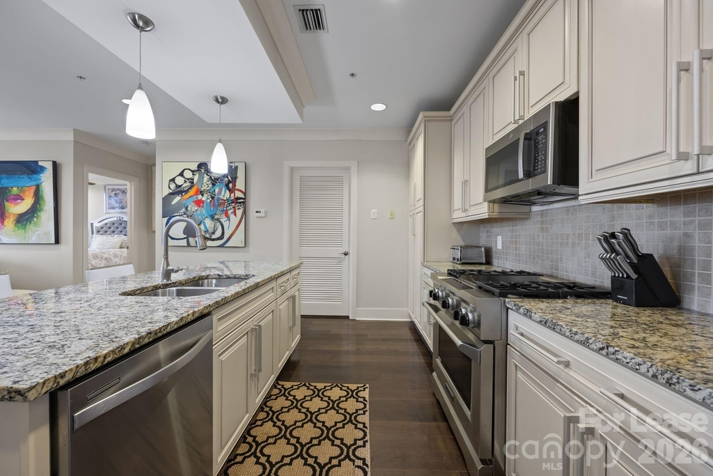 222 S Caldwell Street - Photo 4