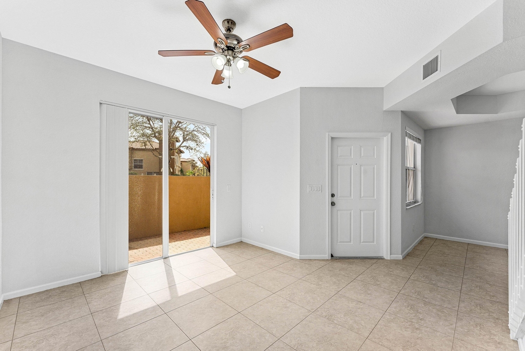 6515 Diamond Springs Terrace - Photo 18