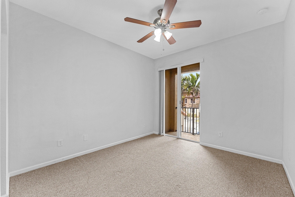 6515 Diamond Springs Terrace - Photo 20