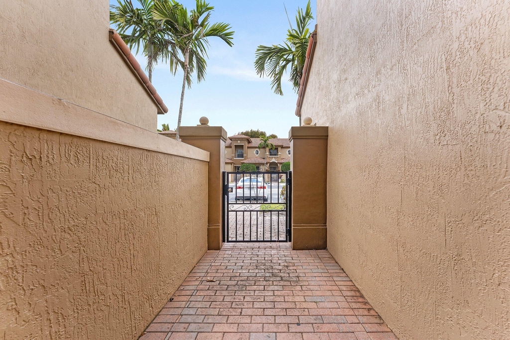6515 Diamond Springs Terrace - Photo 29