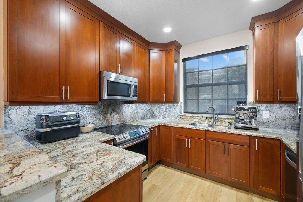 1213 Tequesta Street - Photo 8