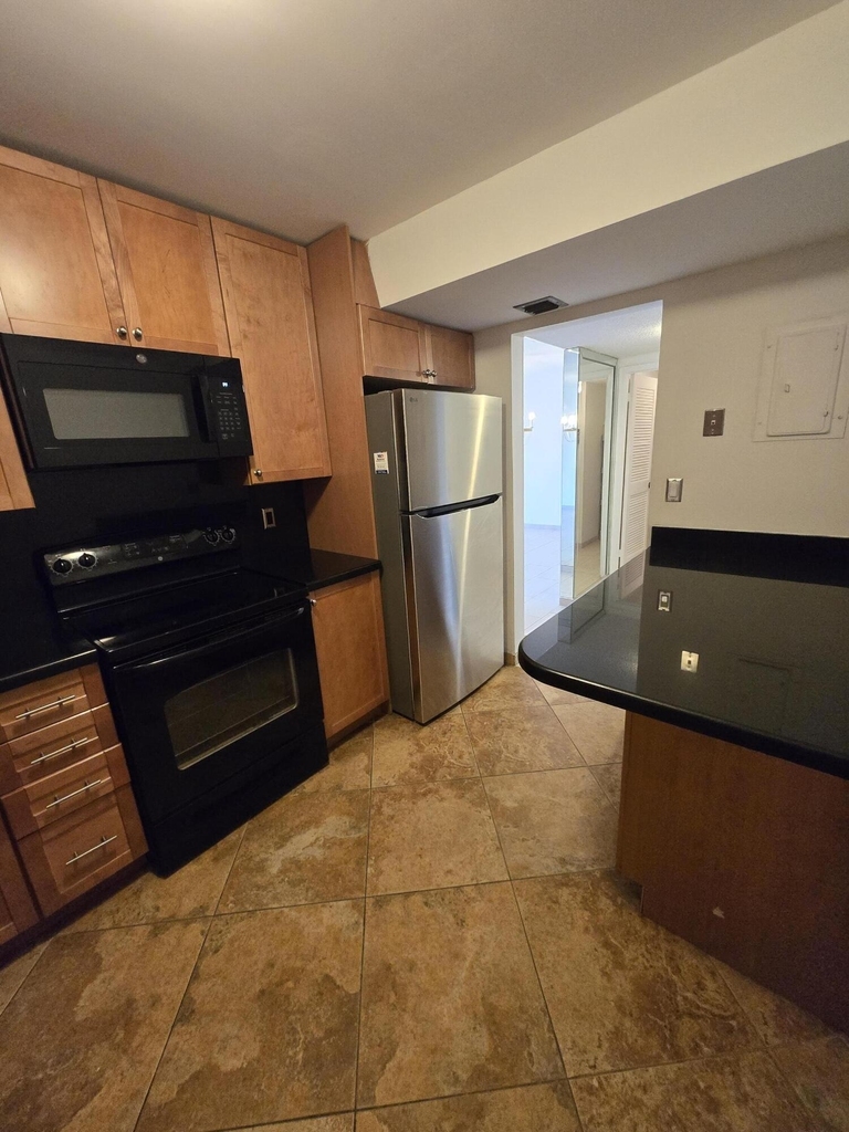 2500 Parkview Drive - Photo 7