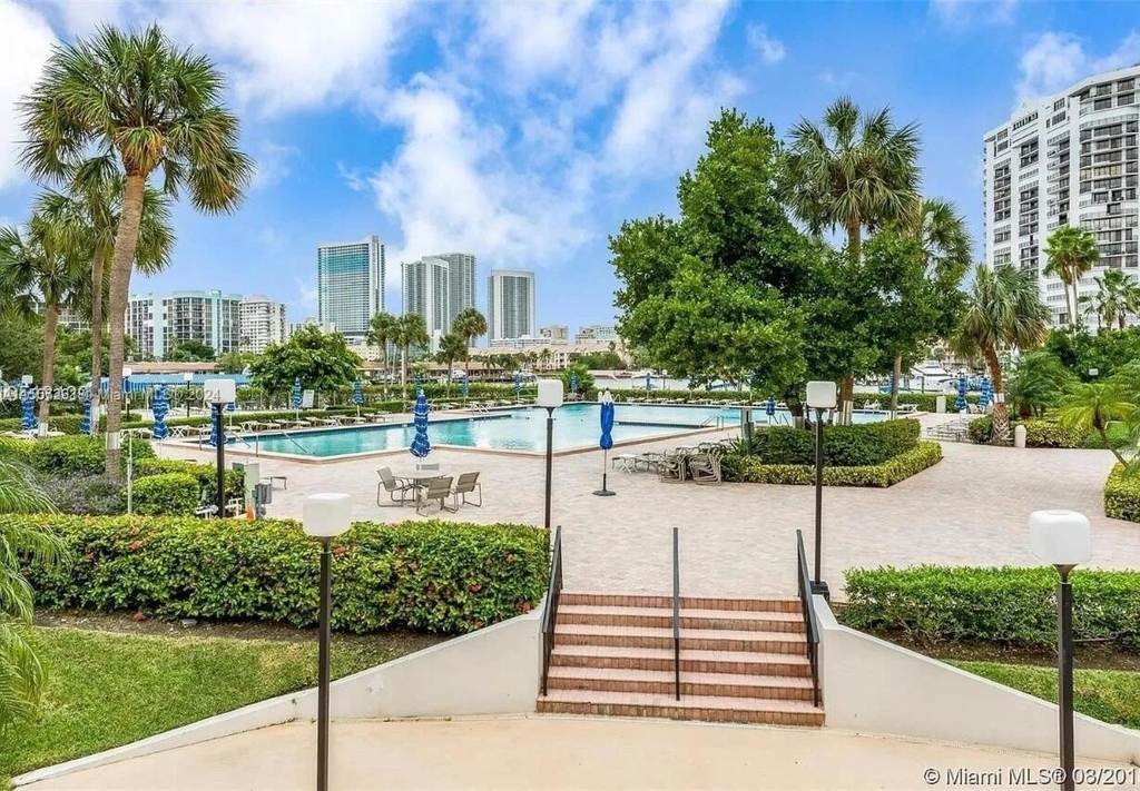 2500 Parkview Drive - Photo 23
