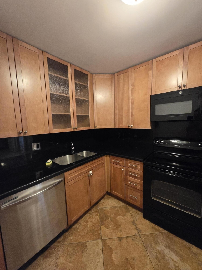 2500 Parkview Drive - Photo 5