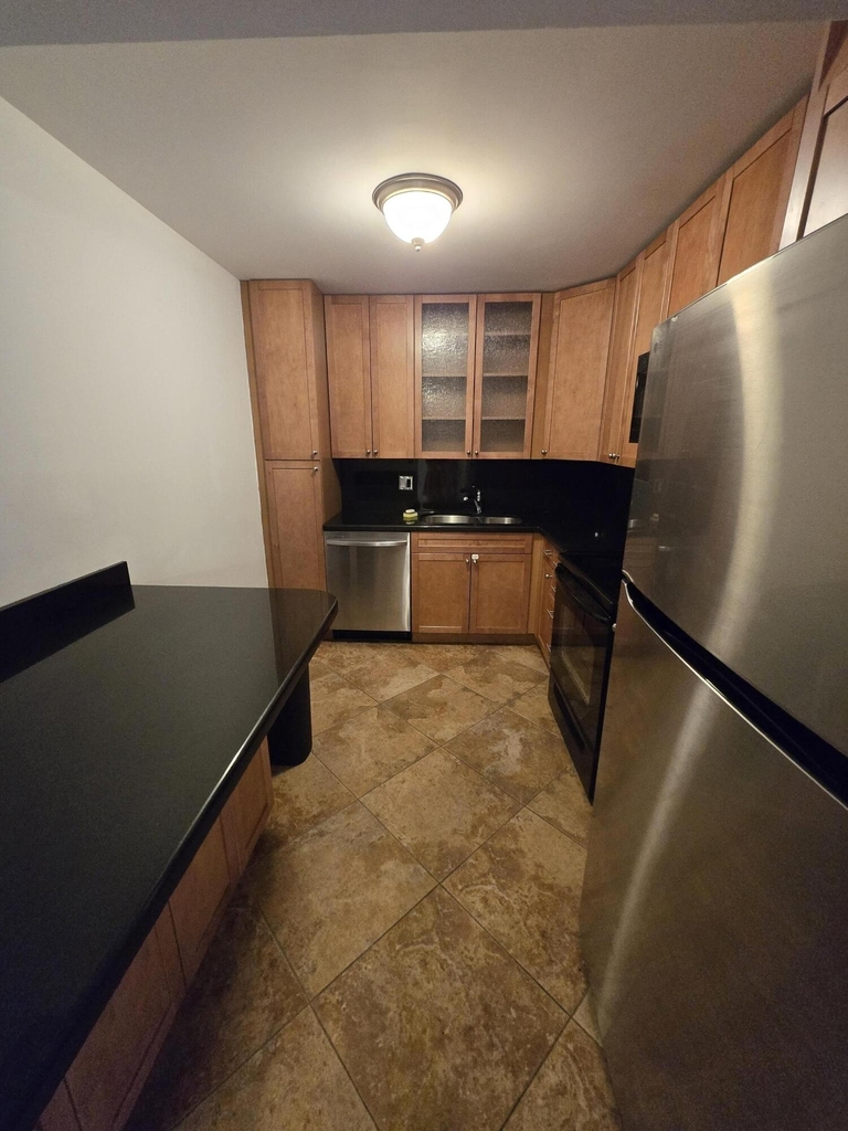 2500 Parkview Drive - Photo 3