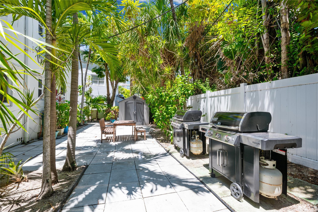 3015 Seville Street - Photo 28