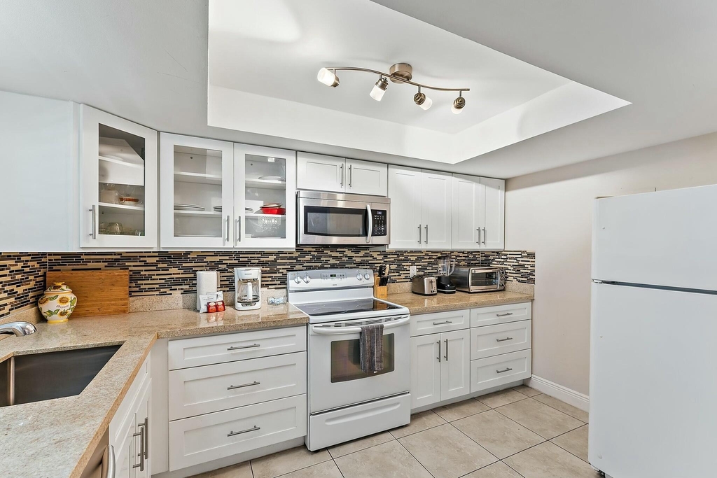 3036 Park Avenue - Photo 8