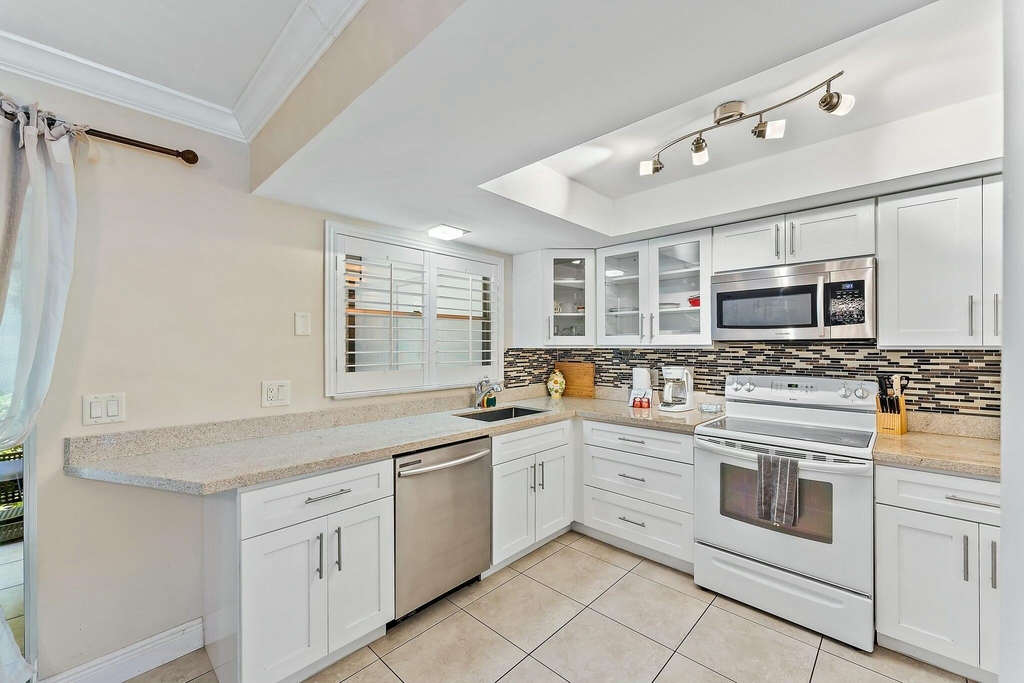 3036 Park Avenue - Photo 7