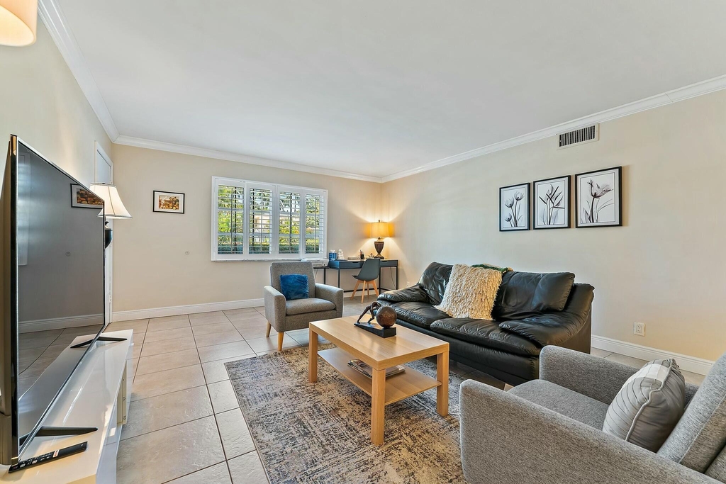 3036 Park Avenue - Photo 3