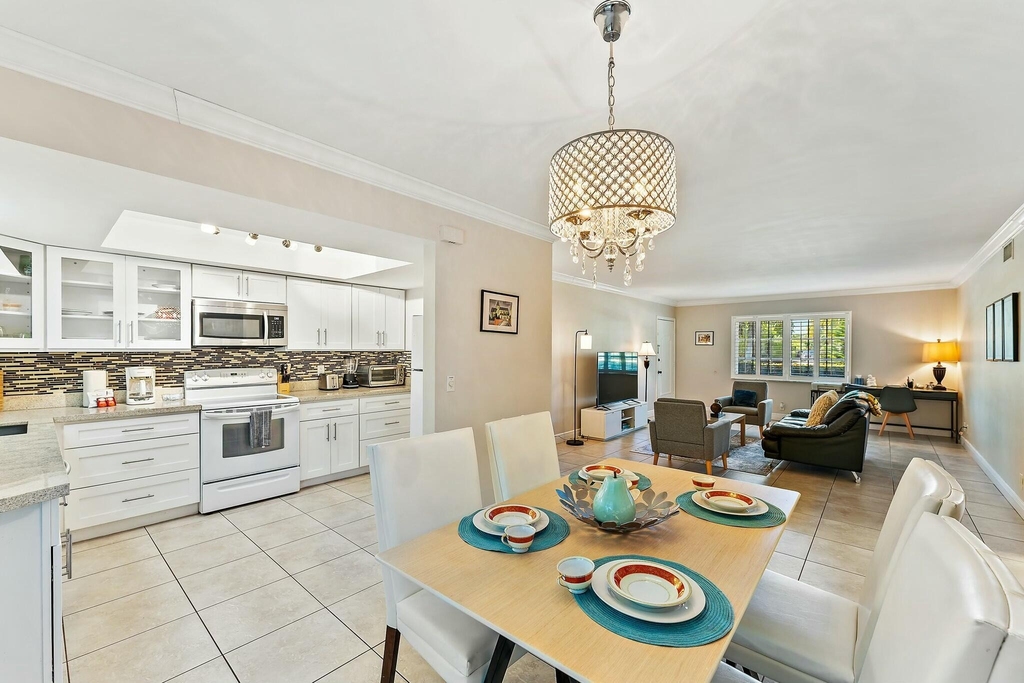 3036 Park Avenue - Photo 6