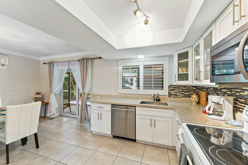 3036 Park Avenue - Photo 9