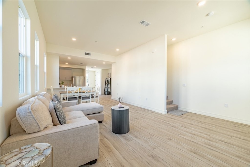 160 N New Ave - Photo 3
