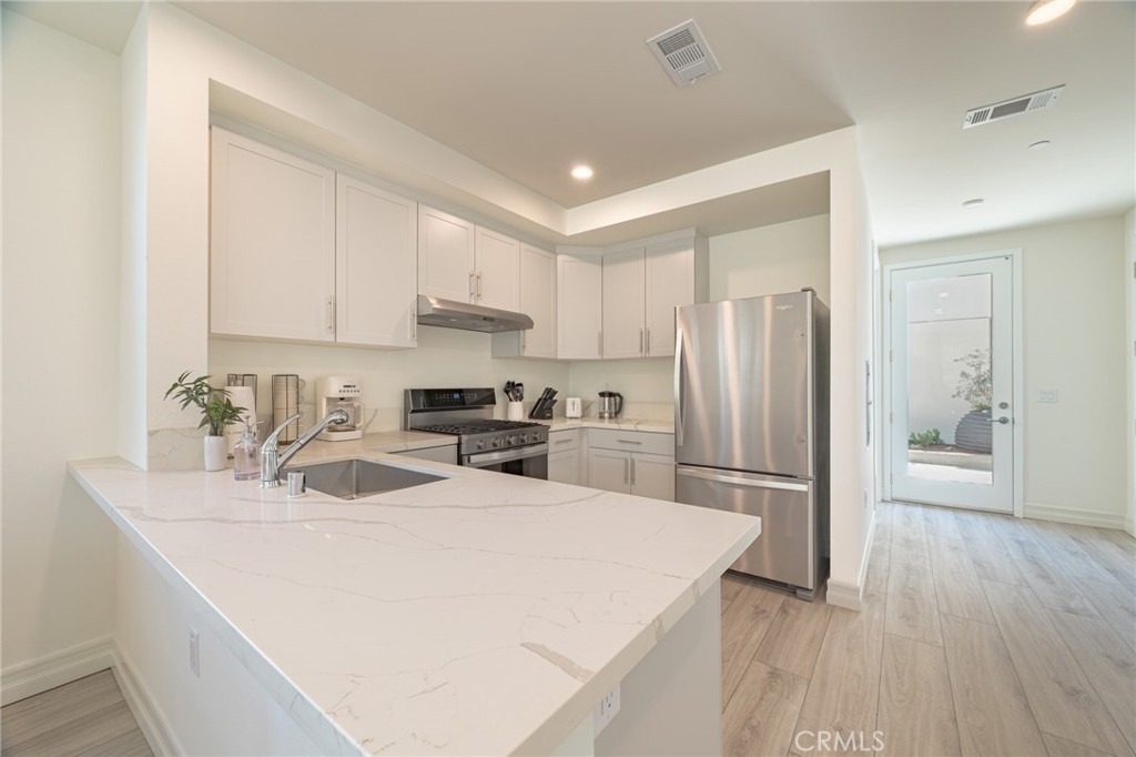 160 N New Ave - Photo 8