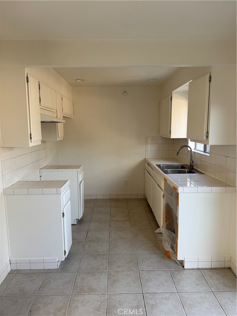 8624 Imperial Highway - Photo 0