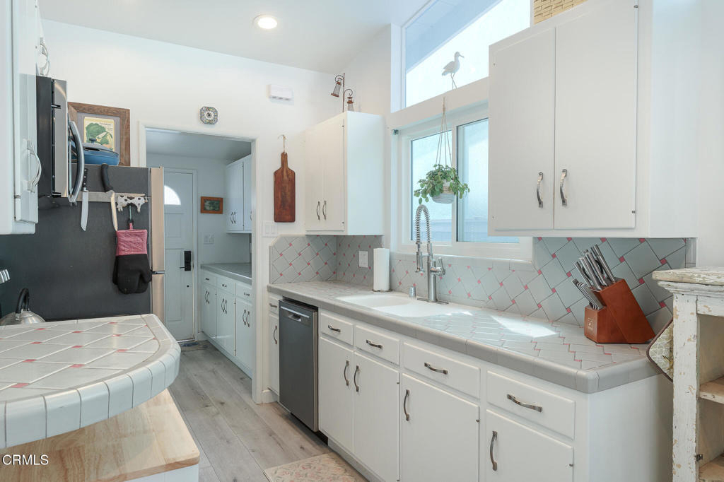 1089 Belfast Lane - Photo 8