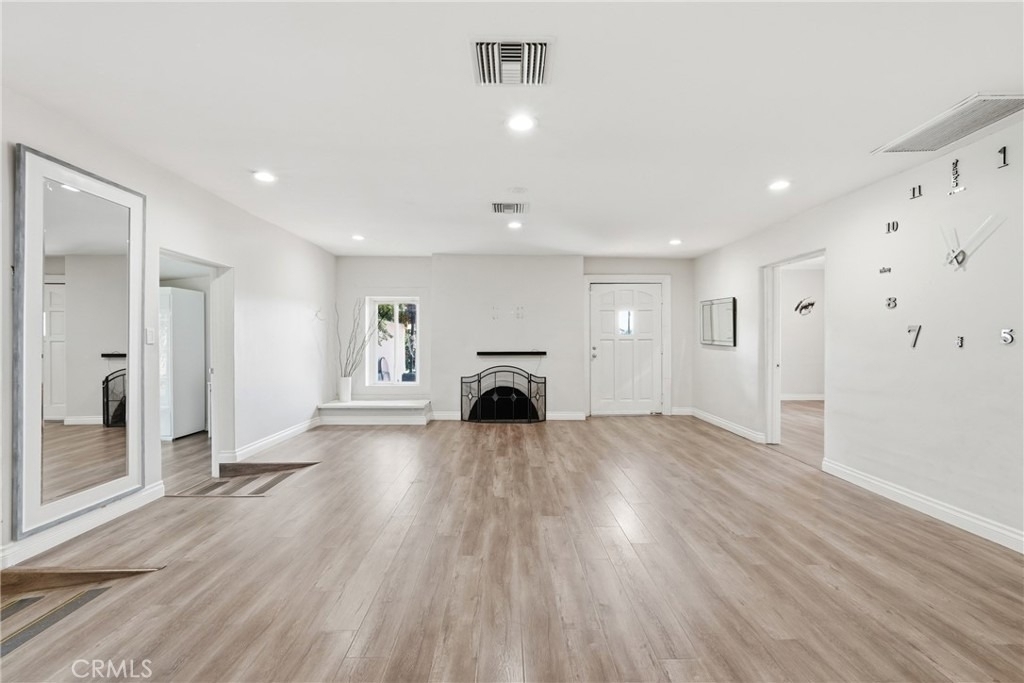 8647 Corbin Avenue - Photo 11