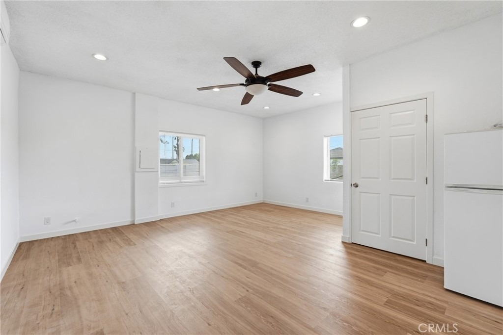8647 Corbin Avenue - Photo 25