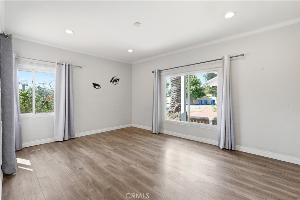 8647 Corbin Avenue - Photo 14