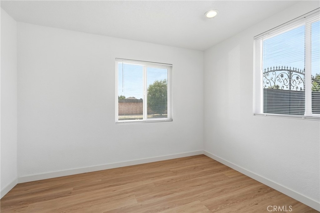 8647 Corbin Avenue - Photo 30