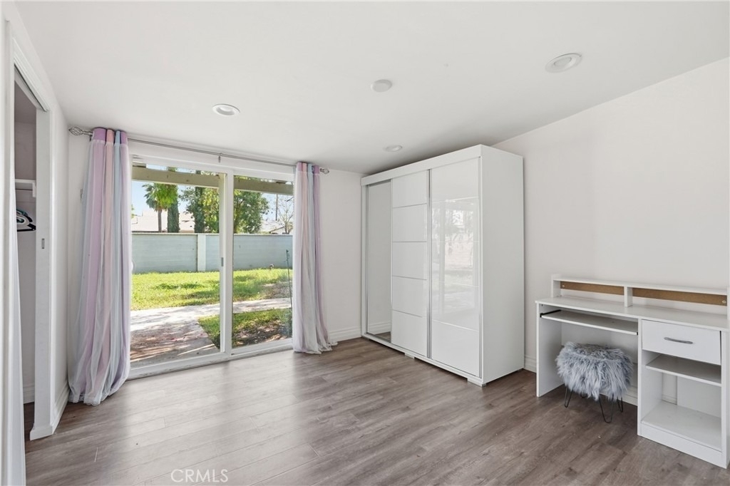 8647 Corbin Avenue - Photo 17