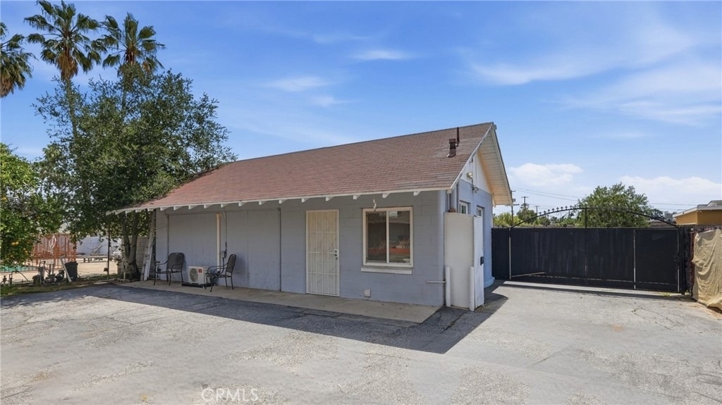 8647 Corbin Avenue - Photo 40