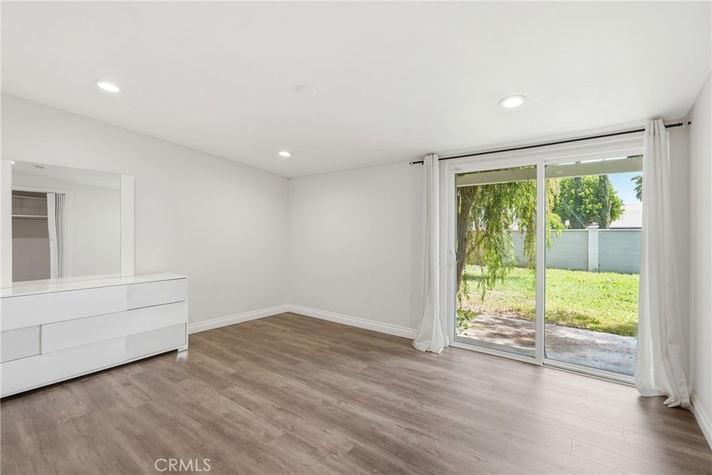 8647 Corbin Avenue - Photo 16