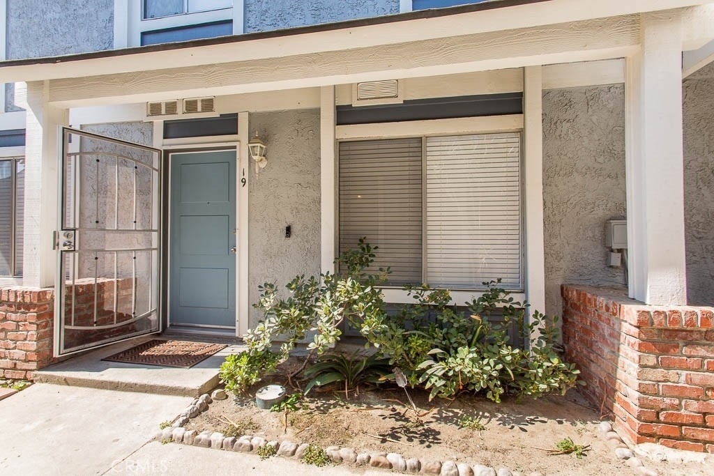 527 Spring Road - Photo 3