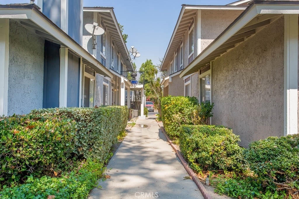 527 Spring Road - Photo 1