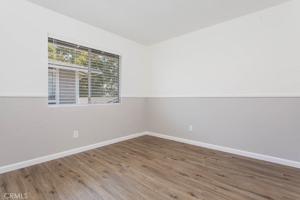 527 Spring Road - Photo 15