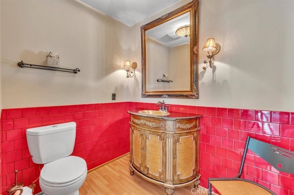 9824 Baden Avenue - Photo 11