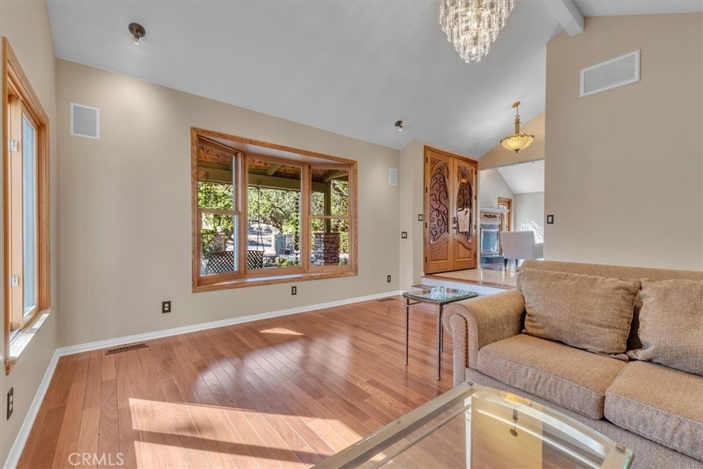 9824 Baden Avenue - Photo 10