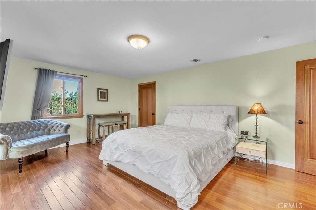 9824 Baden Avenue - Photo 4
