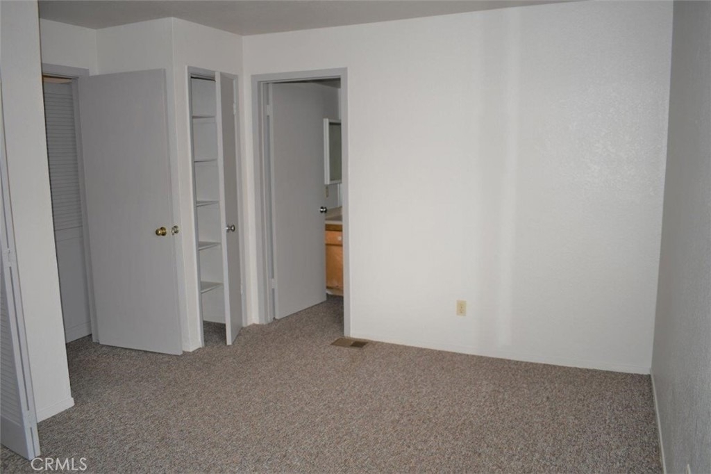 1239 E Foothill Boulevard - Photo 29