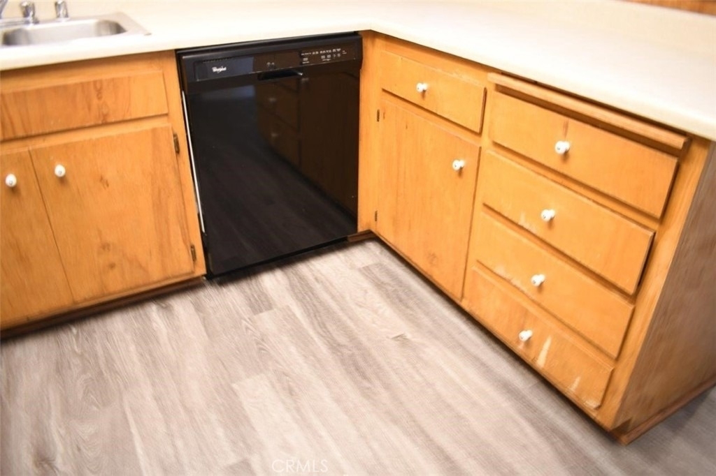 1239 E Foothill Boulevard - Photo 9
