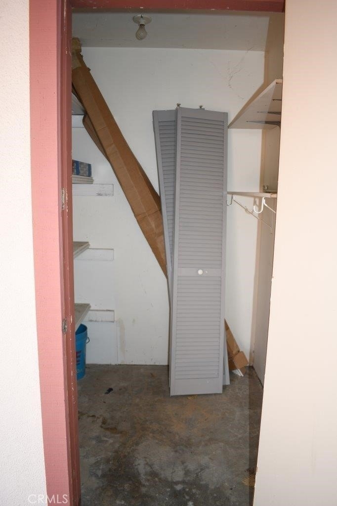 1239 E Foothill Boulevard - Photo 33