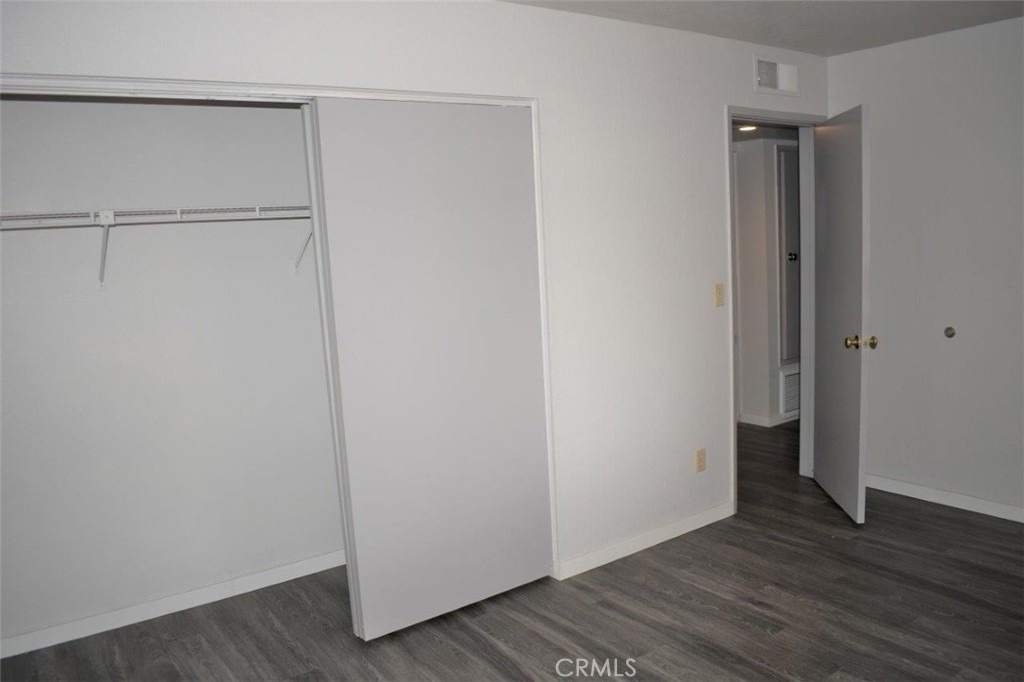 1239 E Foothill Boulevard - Photo 17