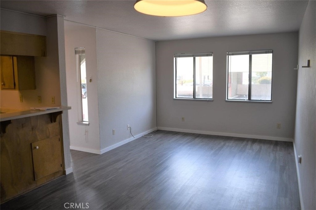1239 E Foothill Boulevard - Photo 4
