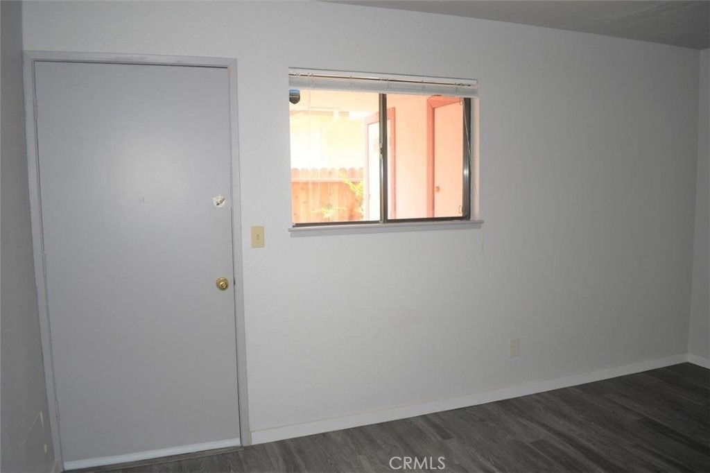 1239 E Foothill Boulevard - Photo 15