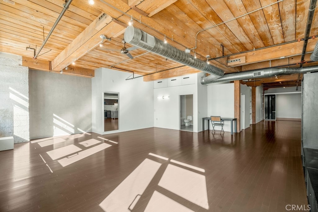 530 S Hewitt Street - Photo 5