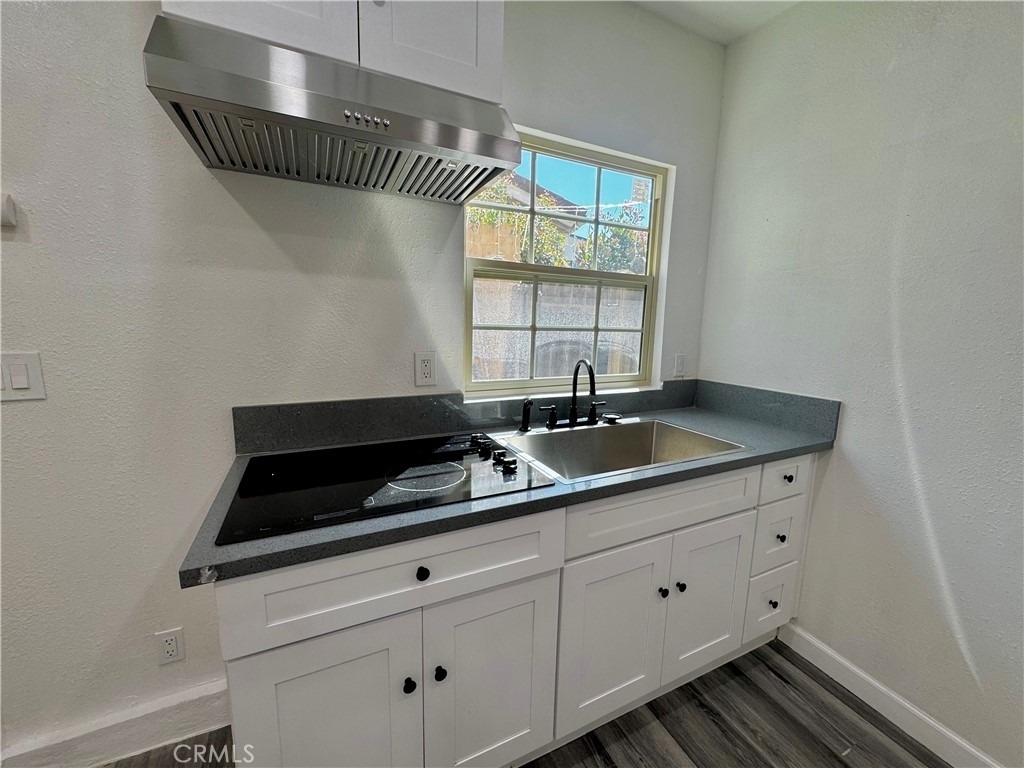 851 Woodcrest - Photo 1