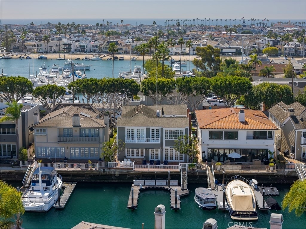 736 Harbor Island Drive - Photo 0