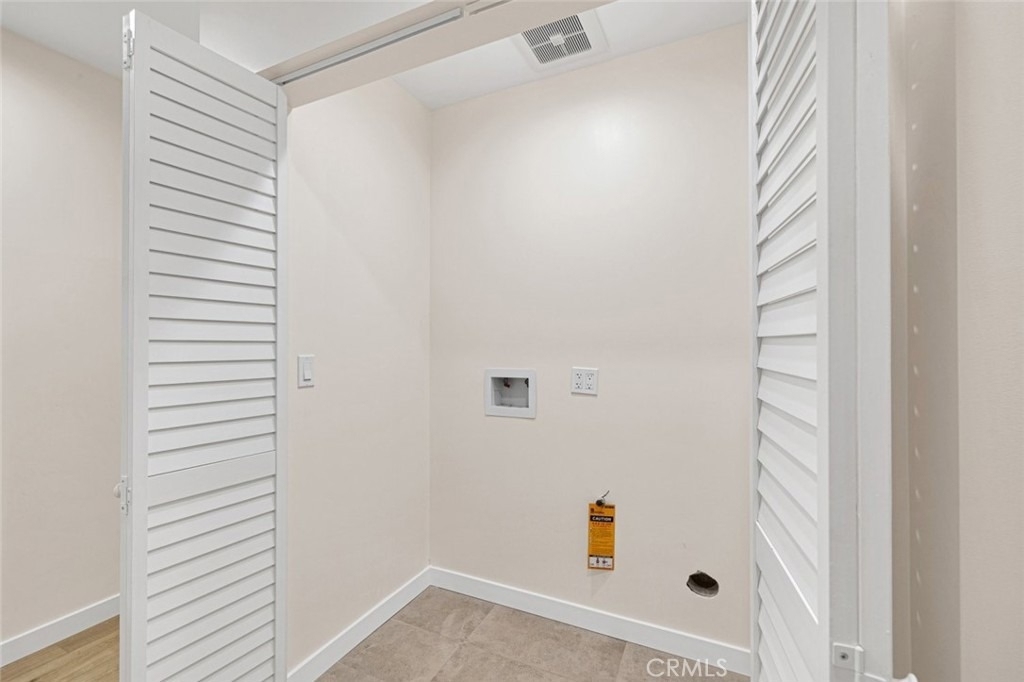 569 E Cypress Avenue - Photo 7