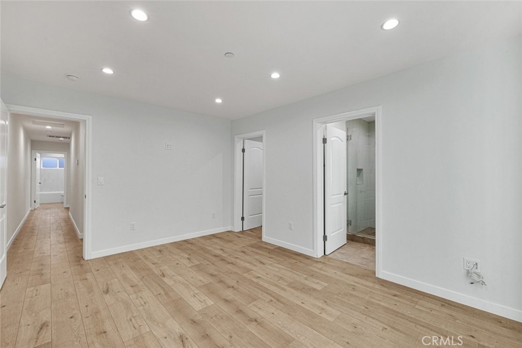 569 E Cypress Avenue - Photo 14