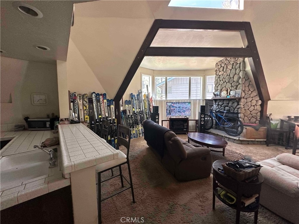 600 Summit Boulevard - Photo 5