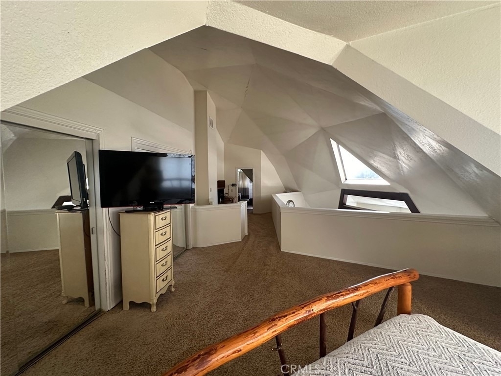 600 Summit Boulevard - Photo 10